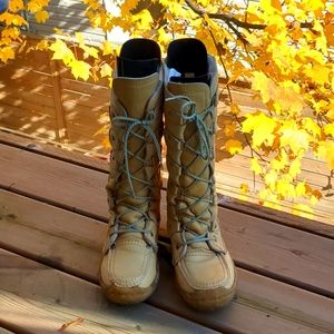 Vintage leather snowshoe boots